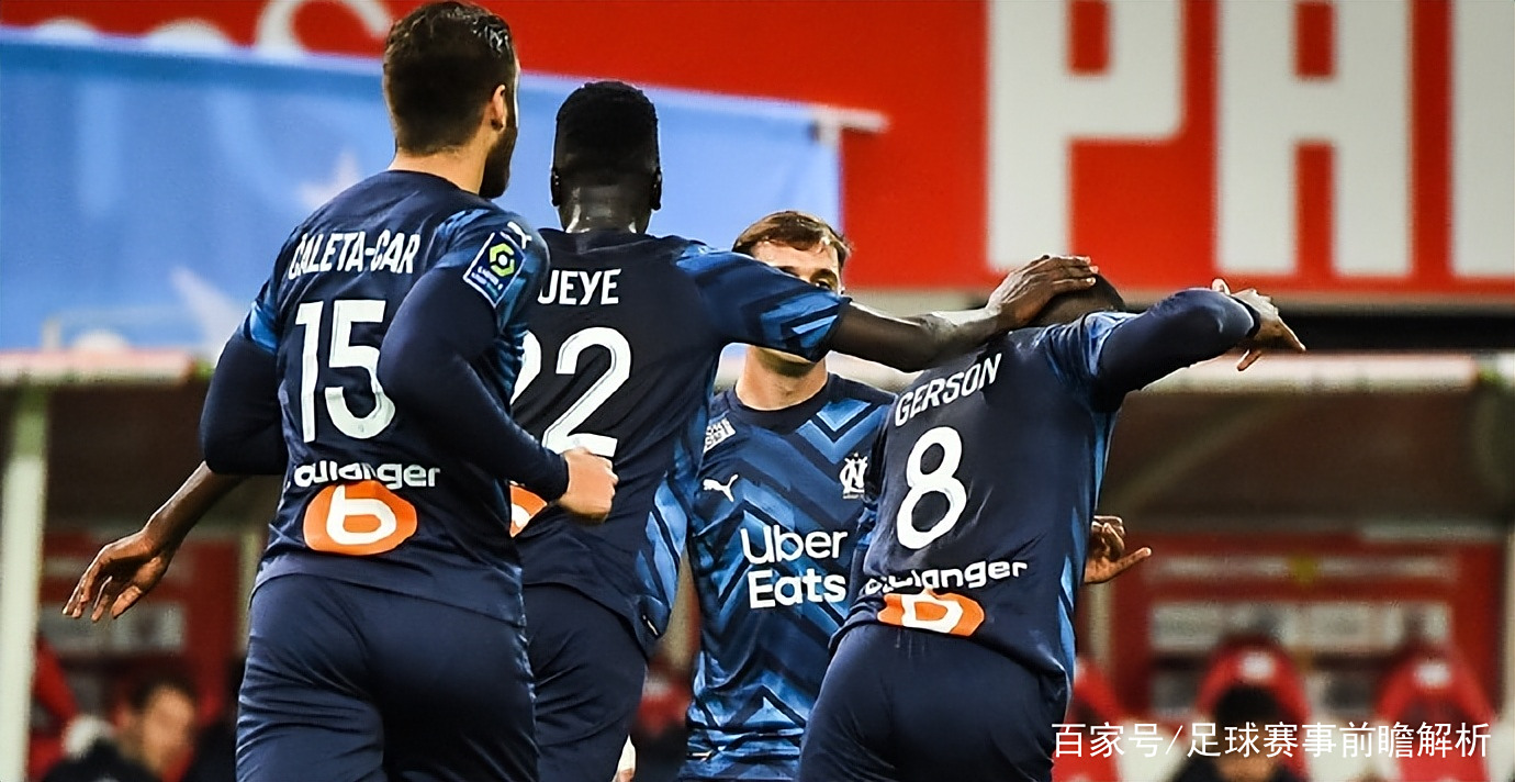 关于里昂客场遭遇困境，艰难继续战斗的信息