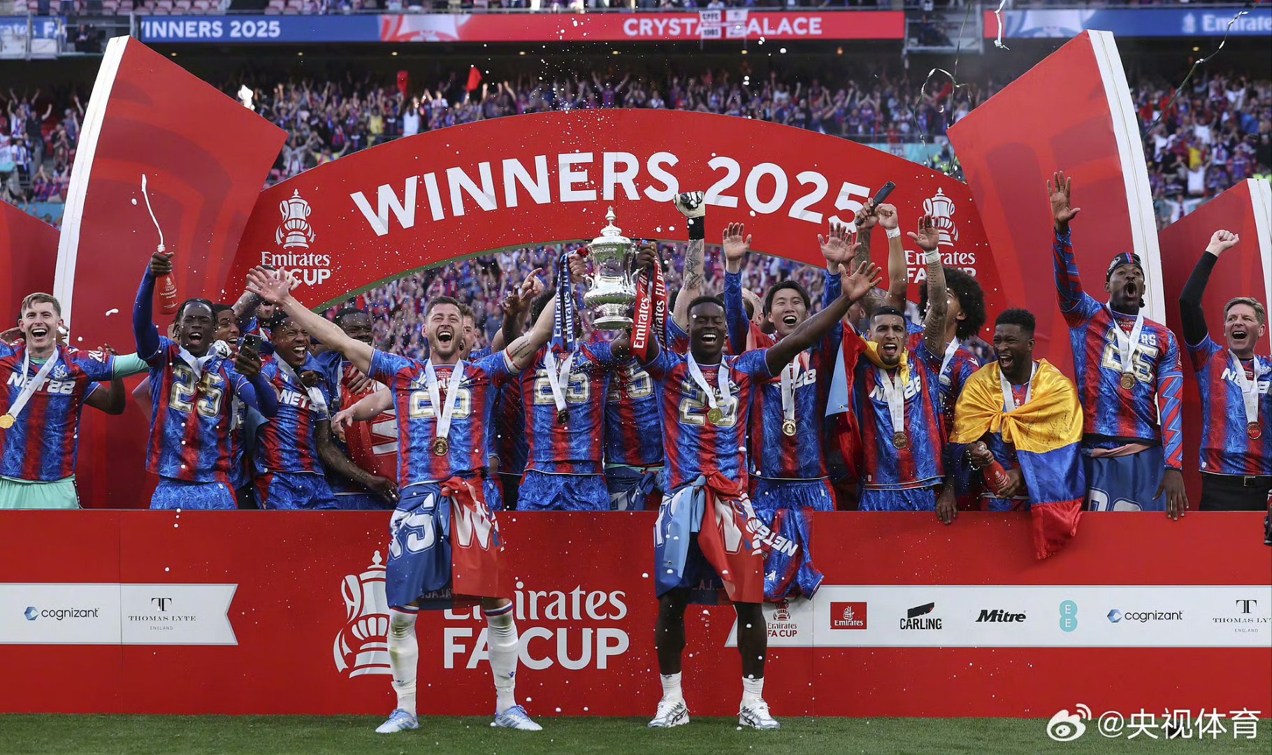 包含精彩纷呈！欧预赛比赛中展现出色实力的词条