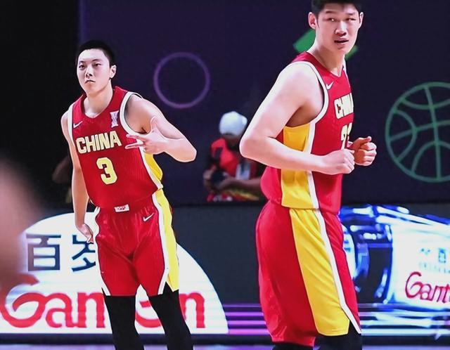 澳大利亚对阵中国，比赛进入白热化阶段