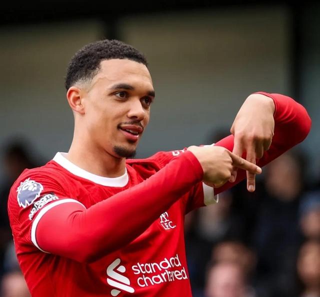 利物浦大将阿诺德重返红军首发 利物浦大将阿诺德重返红军首发