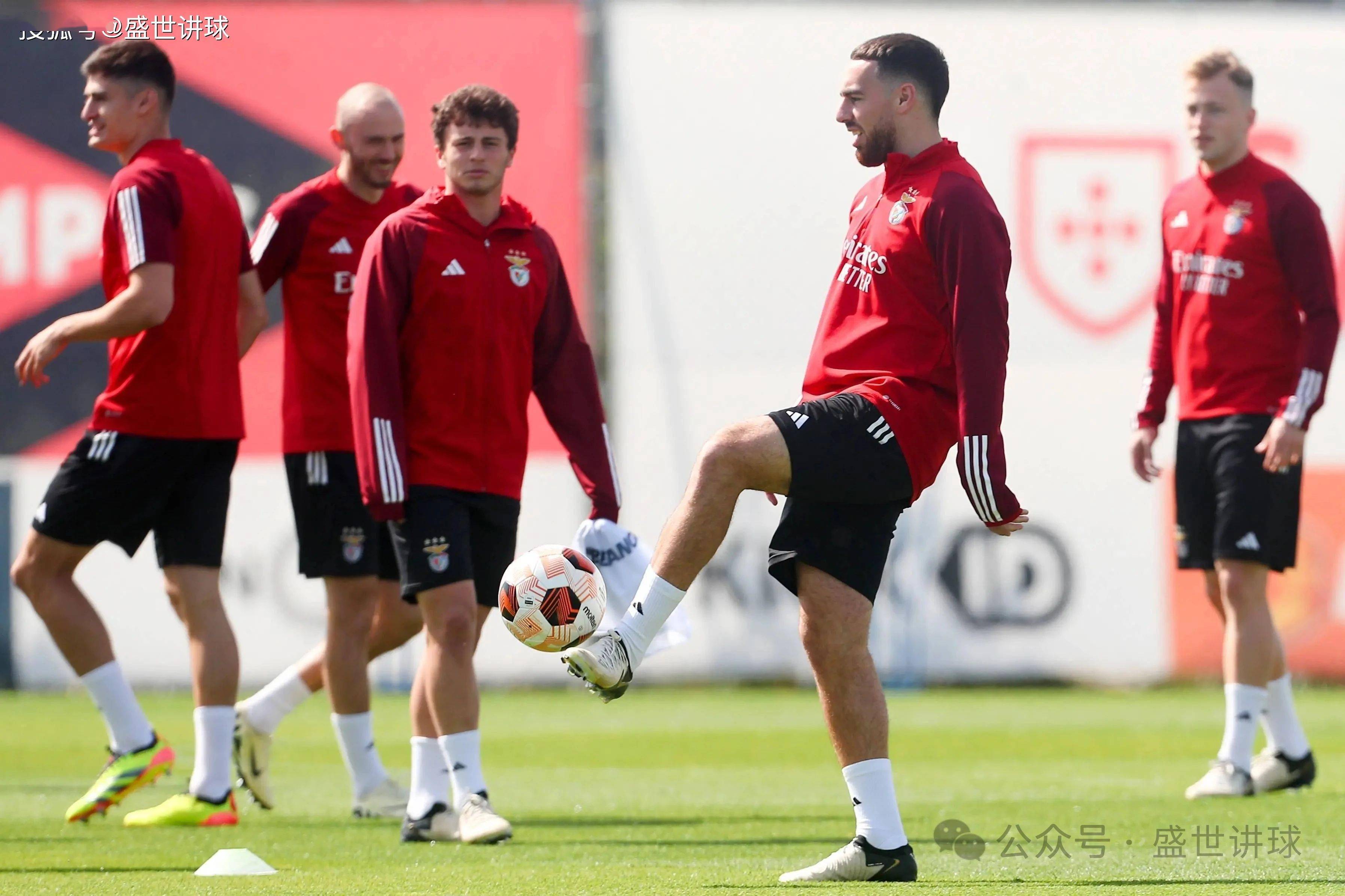 摩纳哥主教练公开批评球队失误频发的简单介绍 摩纳哥主教练公开批评球队失误频发的简单介绍