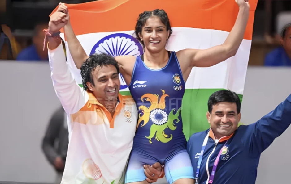 印度女子摔跤选手再夺一枚金牌